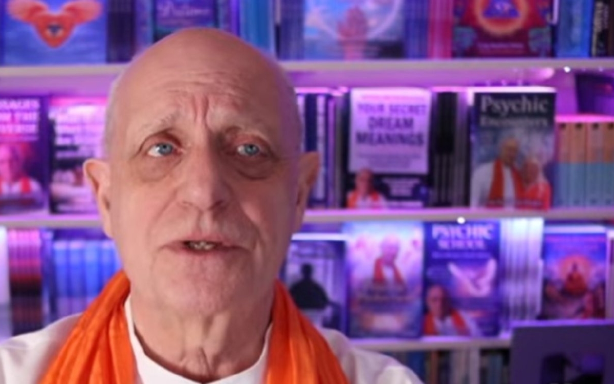 El este „Profetul Apocalipsei”. A anticipat pandemia, războiul din Orientul Mijlociu și acum a făcut o nouă previziune care a îngrozit lumea