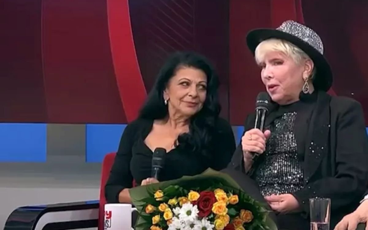 Elena Cârstea și Silvia Dumitrescu au îngropat securea războiului, în direct, la televizor. Motivul pentru care au fost certate 12 ani