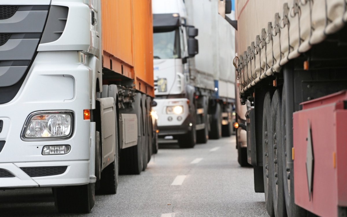 Șofer român de TIR, ucis în Spania de un coleg pe care l-a prins în timp ce îi fura motorina din rezervor