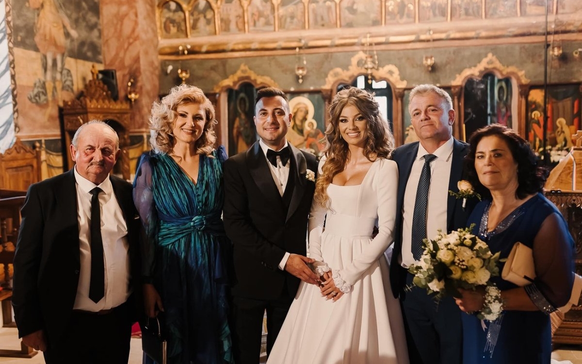 Părinții Codruței Filip l-au iubit pe Valentin Sanfira ca pe propriul copil. Ce reacție publică a avut mama artistei după divorțul celor doi