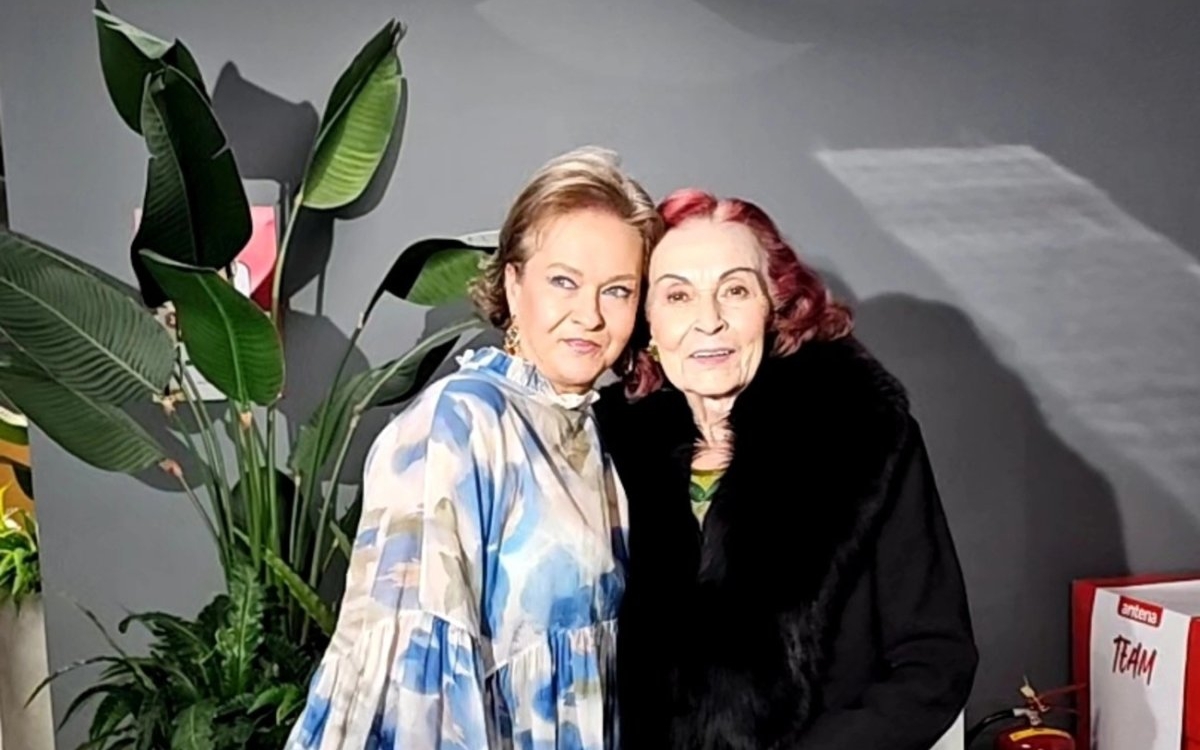 O imagine cât o mie de cuvinte! Sanda Țăranu și Mona Nicolici într-o apariție rară, dar demnă de lăudat