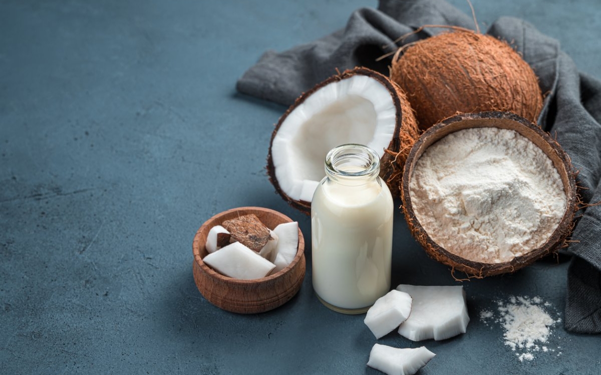Lapte praf de cocos: beneficii și idei de rețete