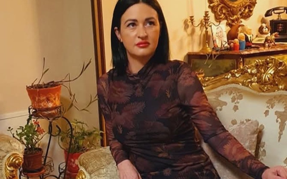 Valentina, o femeie de 45 de ani din Râmnicu Vâlcea a murit după ce și-a făcut un lifting facial. Mama ei este complet distrusă: „Iubirea mea, cum să învăț să trăiesc fără tine?"
