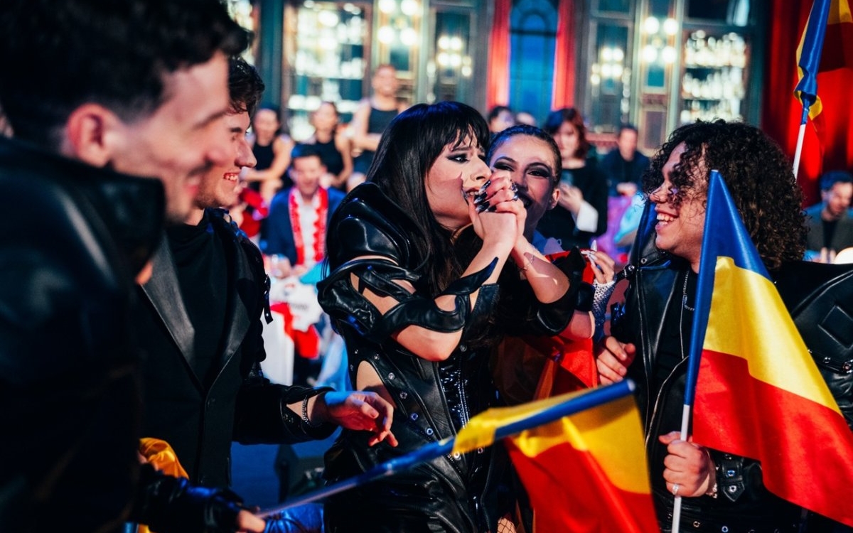 Alexandra Căpitănescu a fost așteptată de sute de români la aeroport, la întoarcerea în țară. Ce mesaj a transmis după ce a ocupat locul 3 la Eurovision 2026