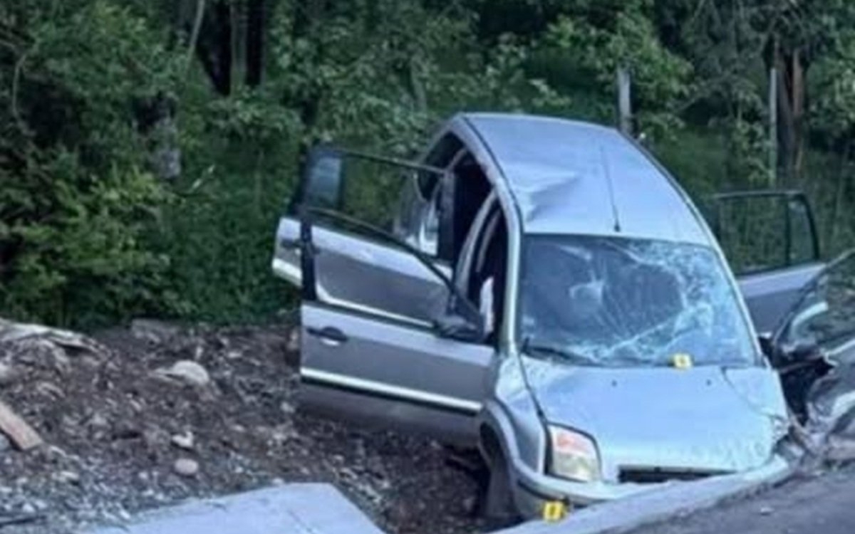 Beatrice, o femeie de 37 de ani a murit într-un cumplit accident pe Transalpina. Se afla într-o masina care s-a izbit violent de un parapet