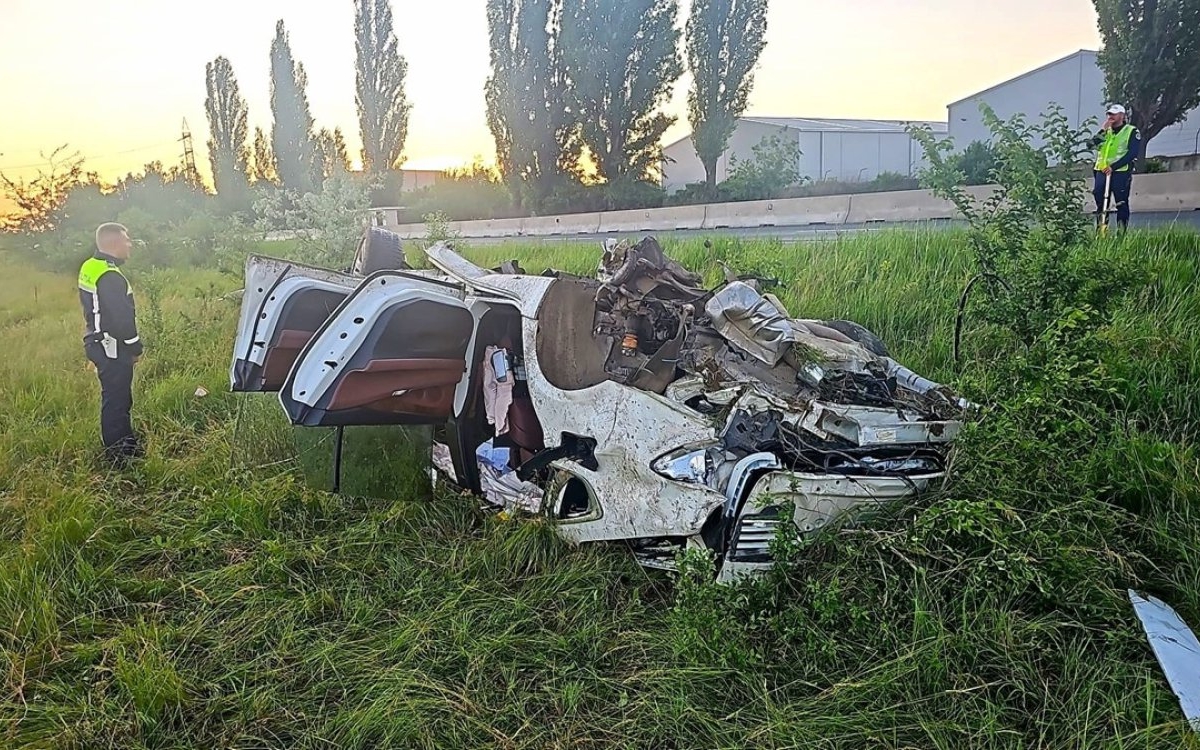 Alexandru, un tânăr de 19 ani din Brăila a murit într-un cumplit accident. Prietenul lui de 18 ani se zbate între viață și moarte