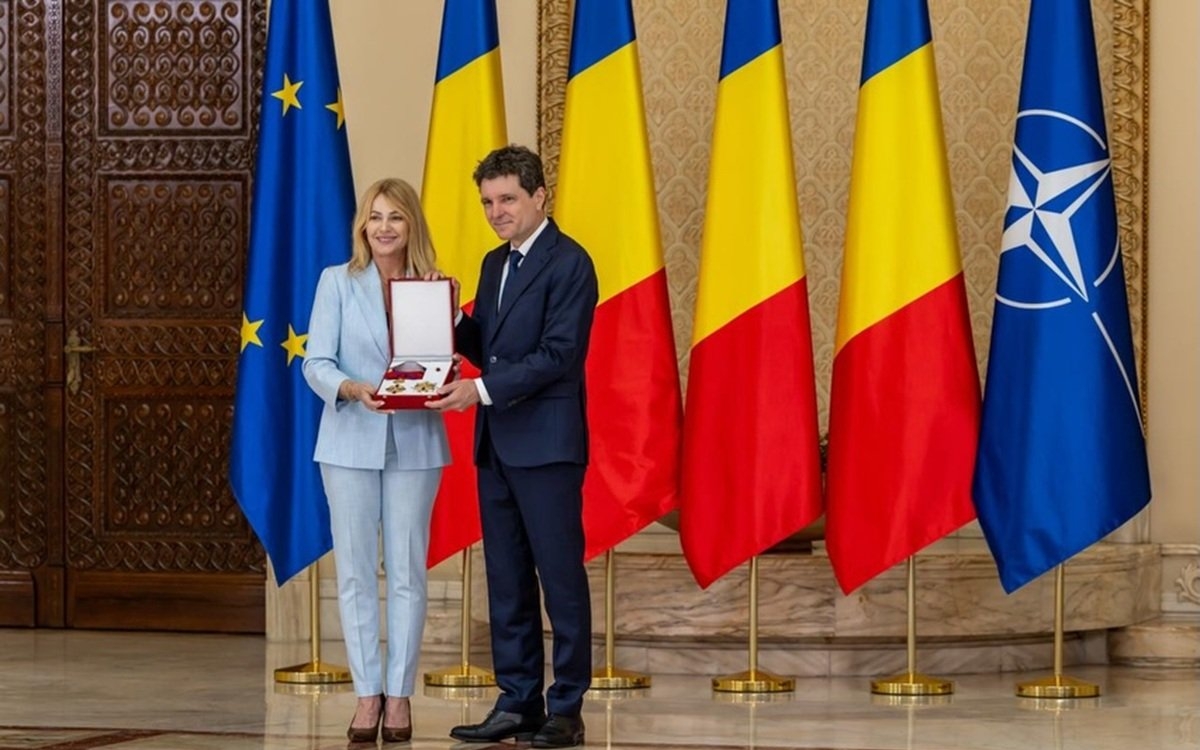 Nadia Comăneci a fost decorată de Nicușor Dan cu Ordinul "Steaua României". "Sportul vorbește aceeași limbă"