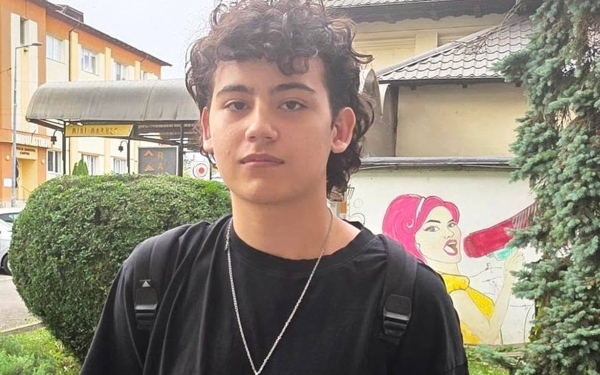 Așa arată performanța! Luca, un tânăr din Câmpina a luat nota 10 la matematică la Evaluarea Națională, cea mai grea din ultimii 14 ani