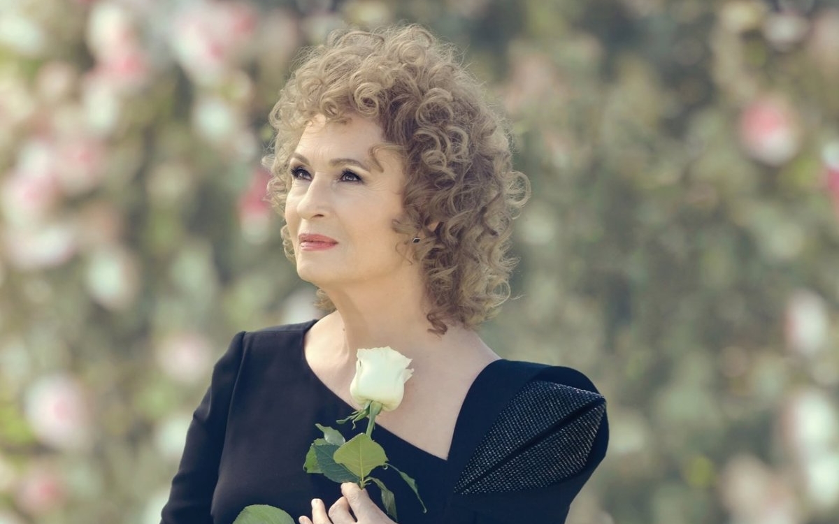 Cu ce se ocupă unicul fiu al Angelei Similea, care trăiește peste Ocean. Plecarea lui printre străini a marcat-o profund pe artistă: „Am albit complet”