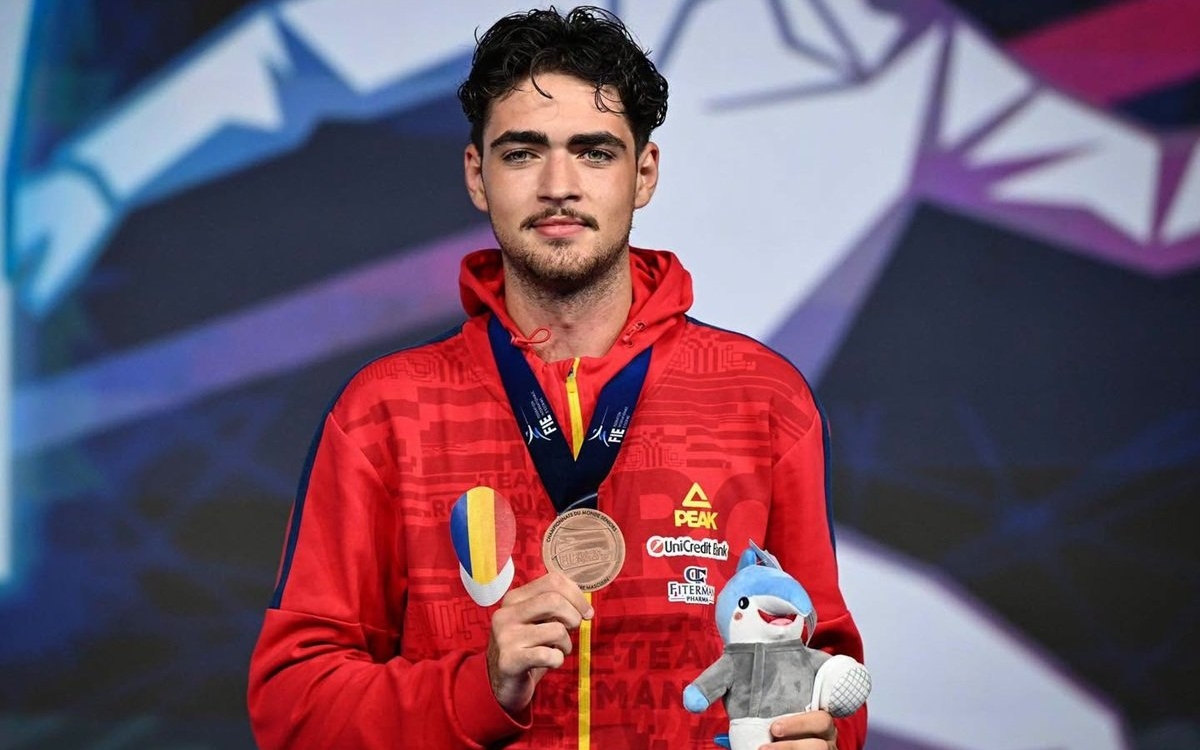 Radu Nițu a adus medalia de bronz acasă de la Campionatele Mondiale de scrimă de la Hong Kong. „E bine să știi că ești apreciat și în alte părți"
