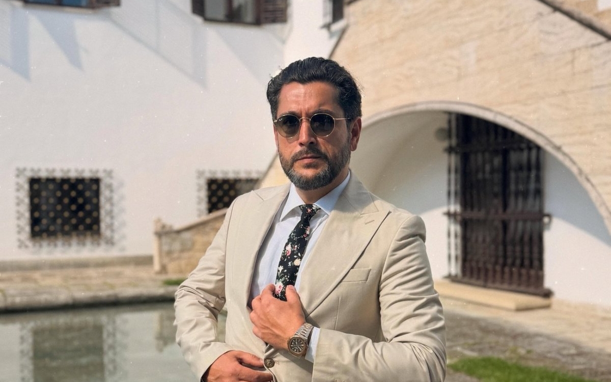 Cezar Ouatu, prima imagine alături de fetița lui nou-născută. „Superba asta mică seamănă cu mine”