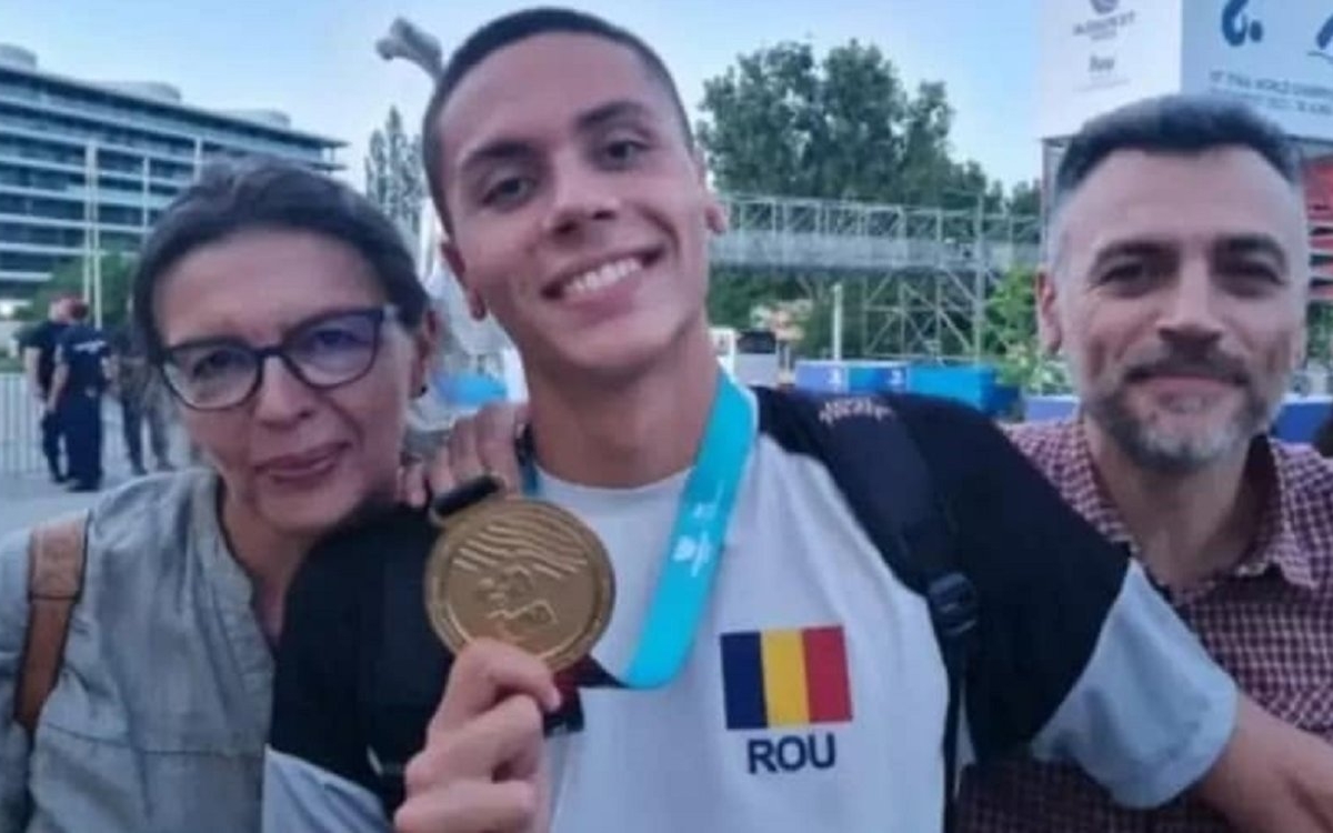 Părinți de campion! Cum arată și cu ce se ocupă mama și tatăl lui David Popovici