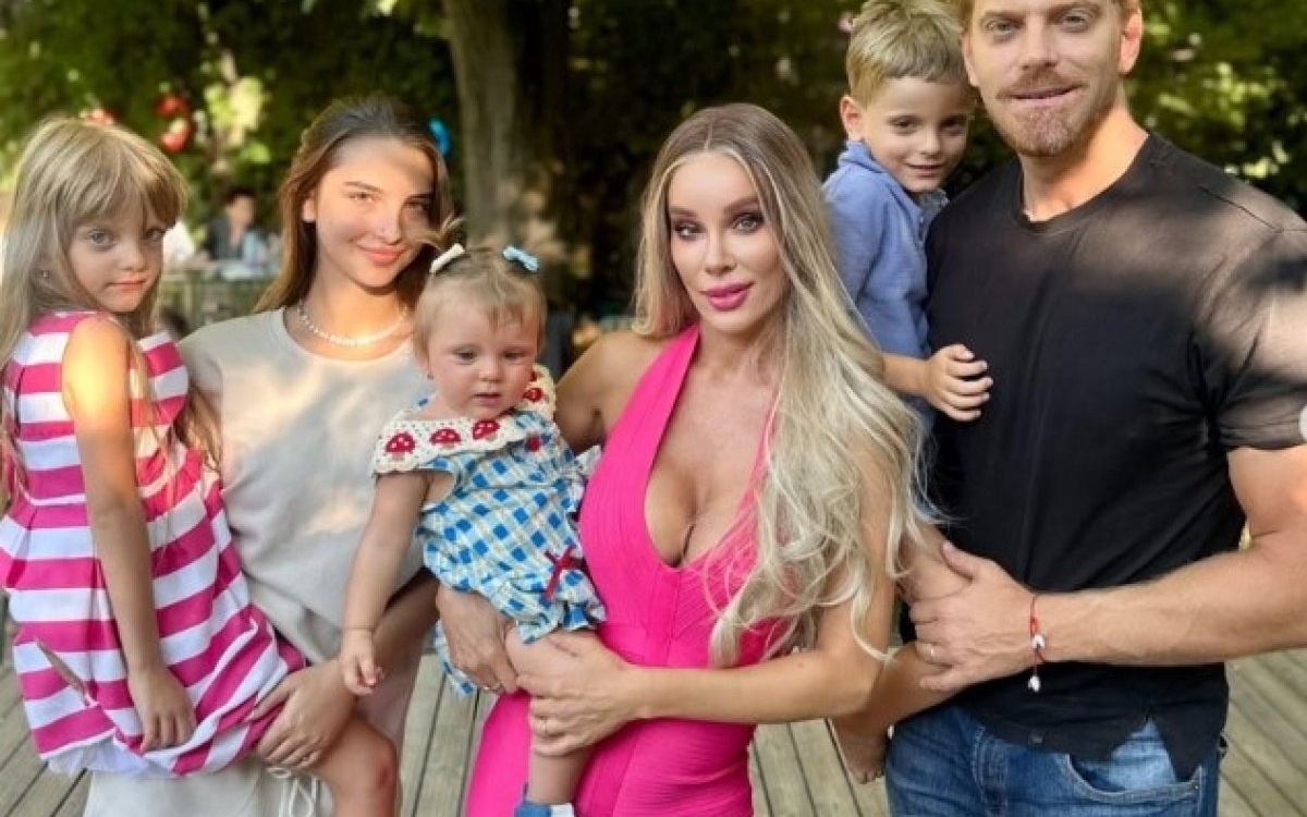 Clipe de coșmar pentru familia Alinei Laufer. Fiul ei trebuie să stea imobilizat la pat timp de 30 de zile
