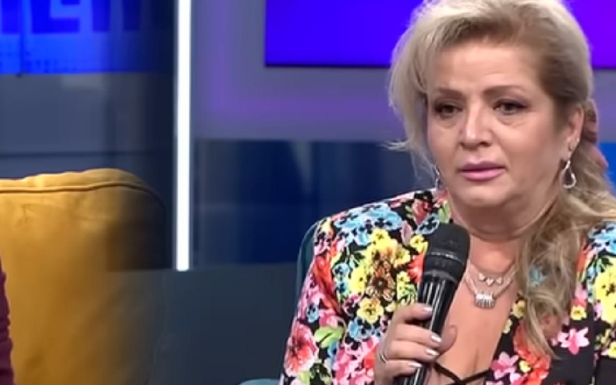 Cea mai mare durere din viața îndrăgitei Carmen Rădulescu. „Mă ținea cu capul în jos și mă bătea pe coloană, să mor mai repede”