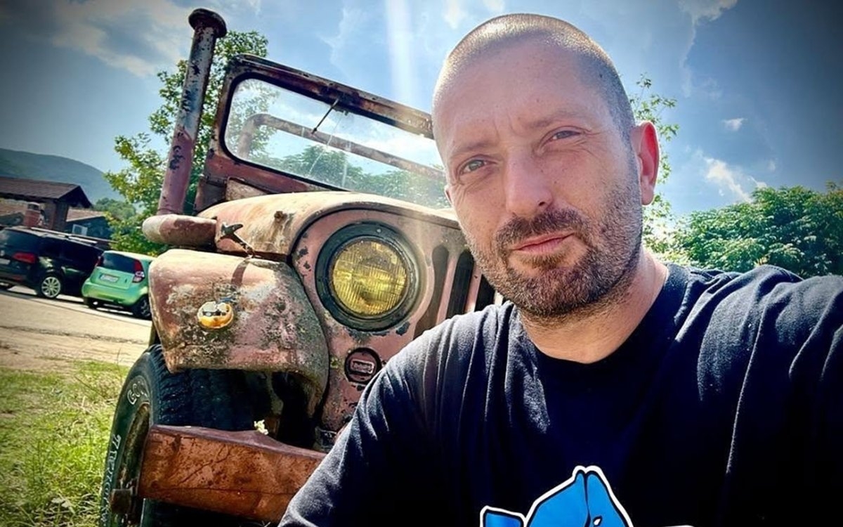 Care este numele real din buletin al lui Cheloo. Cum îl cheamă în acte pe membrul trupei Paraziții