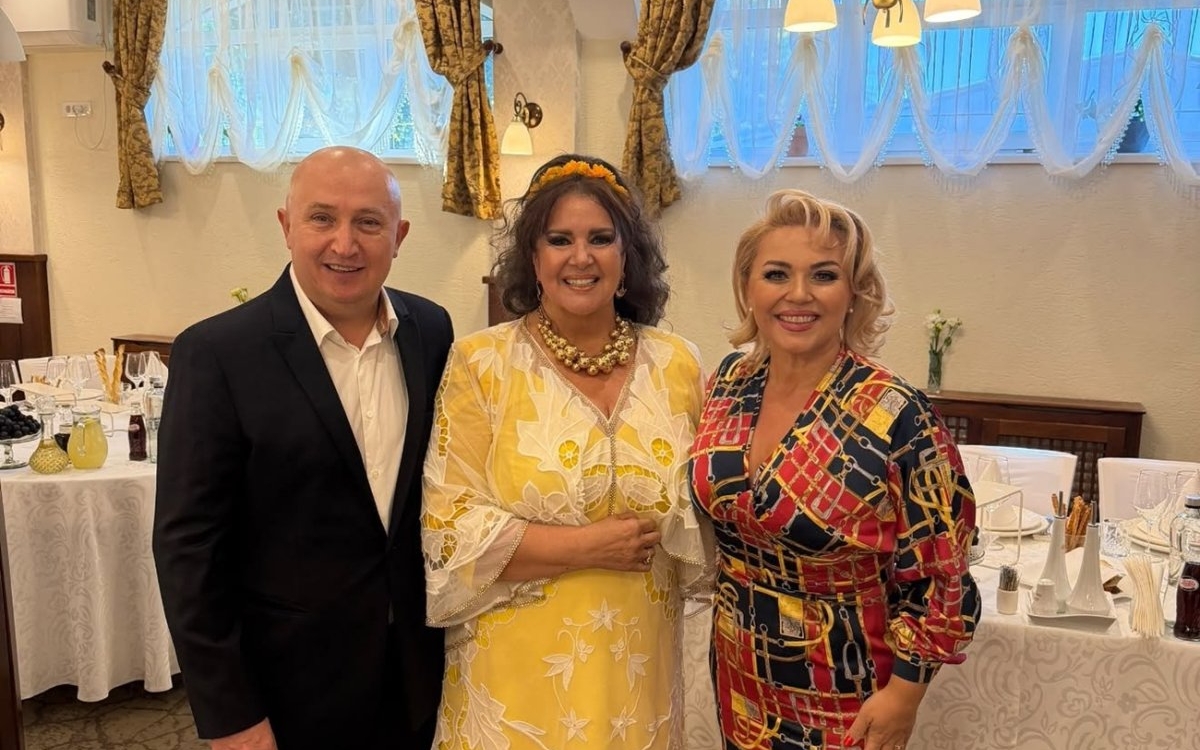 Daniela Condurache, sărbătorită ca o regină la 70 de ani. Imagini superbe de la aniversarea artistei