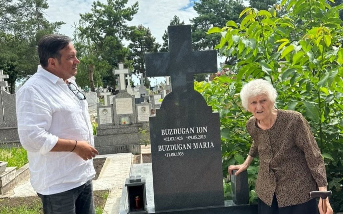 A trecut o lună de la moartea mamei lui Daniel Buzdugan. Ce mesaj emoționant a transmis omul de radio: „Din Ceruri, ai început o nouă misiune pentru noi”