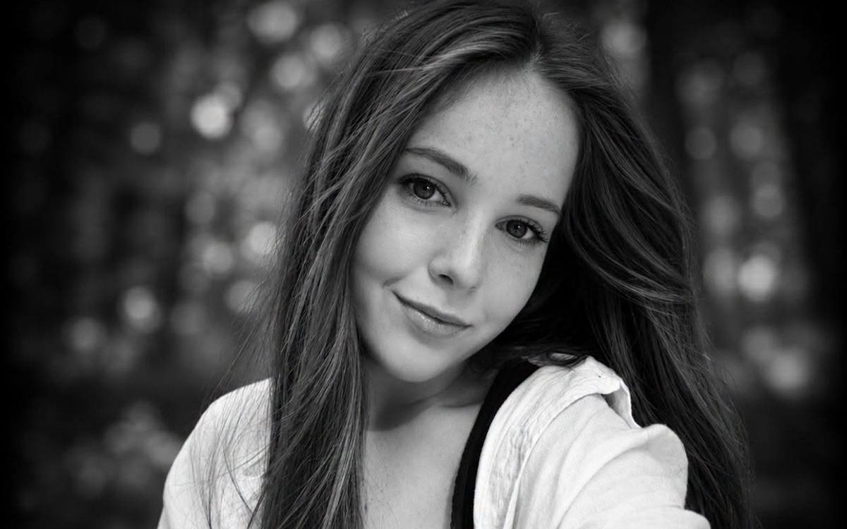 Abigail, o tânără de 18 ani din Bistrița a murit tragic și mult prea devreme, într-un cumplit accident. „Cerul a câștigat cea mai frumoasă voce”