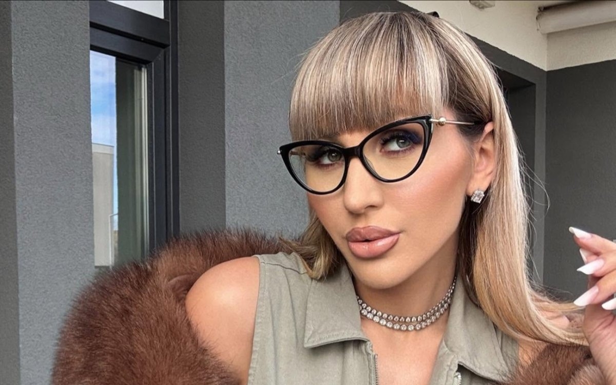 Dana Roba a ajuns din nou ținta comentariilor în online după ce s-a filmat dansând lângă Tzancă Uraganu. „Nici după atâtea traume nu s-a schimbat”