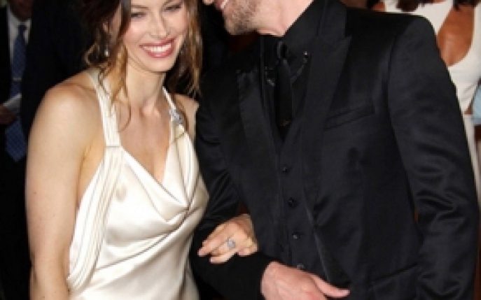 Justin Timberlake si Jessica Biel s-au logodit