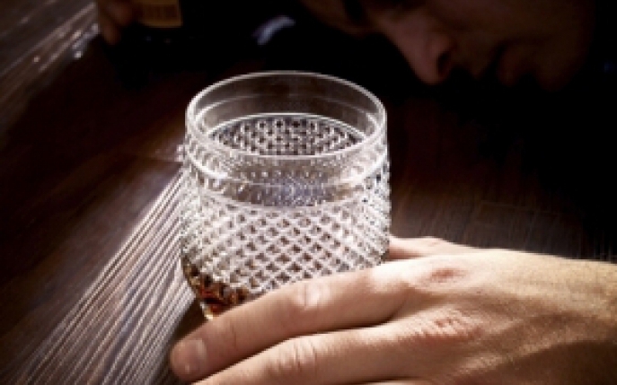 Hepatita alcoolica - cauze, simptome, diagnostic si tratament