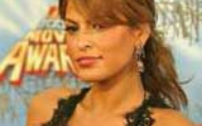Stilul Eva Mendez