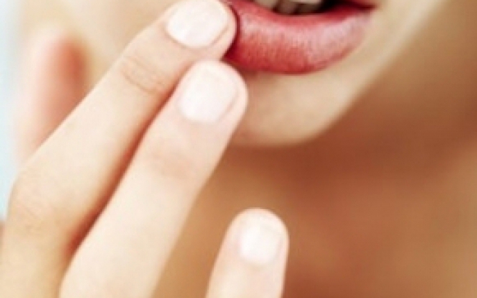 Fii sarutabila cu noul balsam de buze NIVEA Lip Care Repair & Beauty