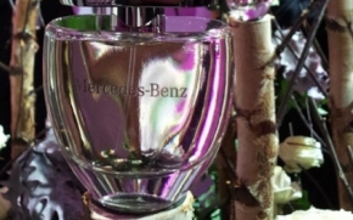Mercedes-Benz a lansat primul sau parfum dedicat femeilor