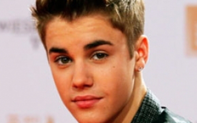 Bieber castiga mai mult decat Brad Pitt!