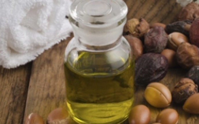 Ulei de argan: un miracol natural pentru frumusete