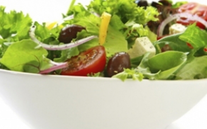 Salata de cruditati: sanatoasa si gustoasa