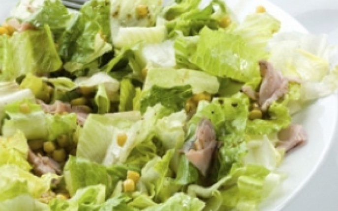 Salata de ton cu salata verde