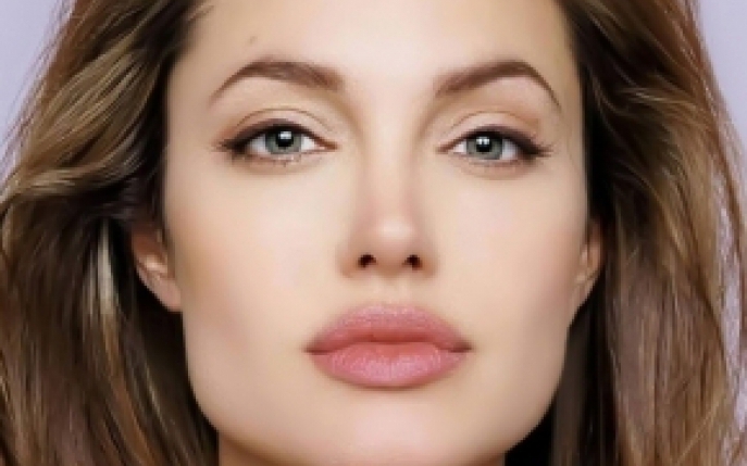 Angelina o sa moara de cancer? Afla adevarul despre boala actritei!