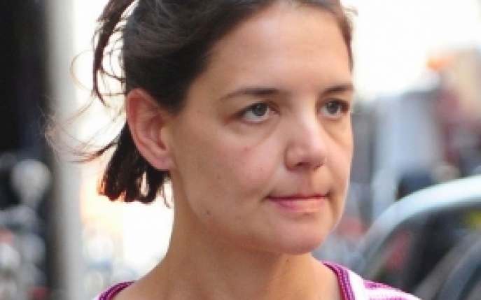 Katie Holmes este de nerecunoscut! 