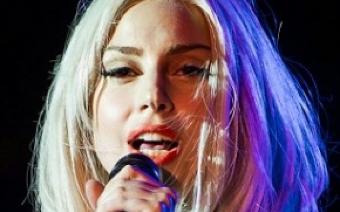 Lady Gaga si-a facut o prima operatie estetica? Afla ce trasatura fizica si-a schimbat!