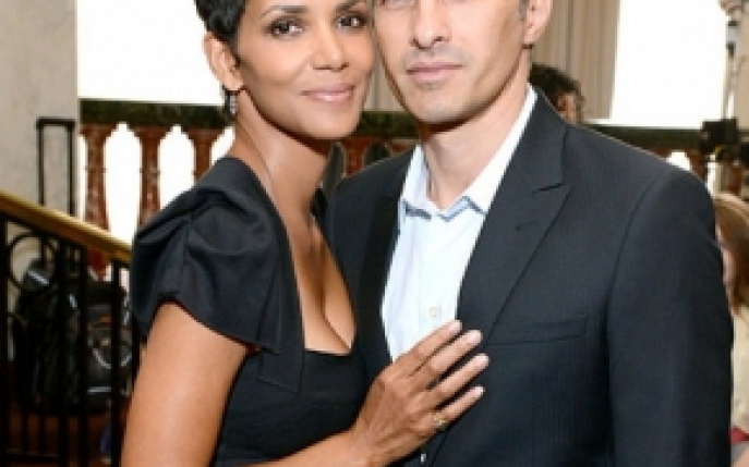 Halle Berry se marita in weekend!