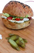 Burger cu halloumi