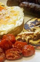 Halloumi cu ouă