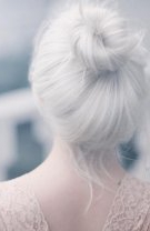 Blond alb