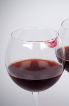 Înlături urmele de ruj de pe vase