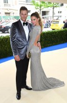 Prost: Gisele Bundchen în Stella McCartney