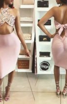 Rochie bodycon și pantofi cu toc înalt