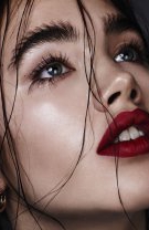 Genele și sprâncenele dese (Foto Pinterest Jasmine Estrada)