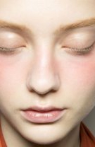 Blush-ul diafan (Foto Pinterest Whittany Robinson)