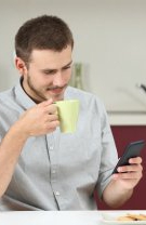 Preferă telefonul în locul companiei tale