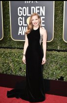 Jessica Chastain într-o rochie Armani