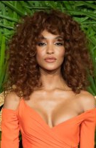 Jourdan Dunn a optat pentru brunet ciocolatiu