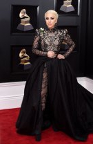Cel mai bine îmbrăcate: Lady Gaga în Armani Prive