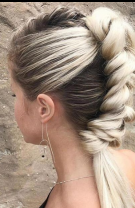 Blond cu rădăcini negre