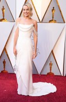 Locul 4: Margot Robbie în Chanel